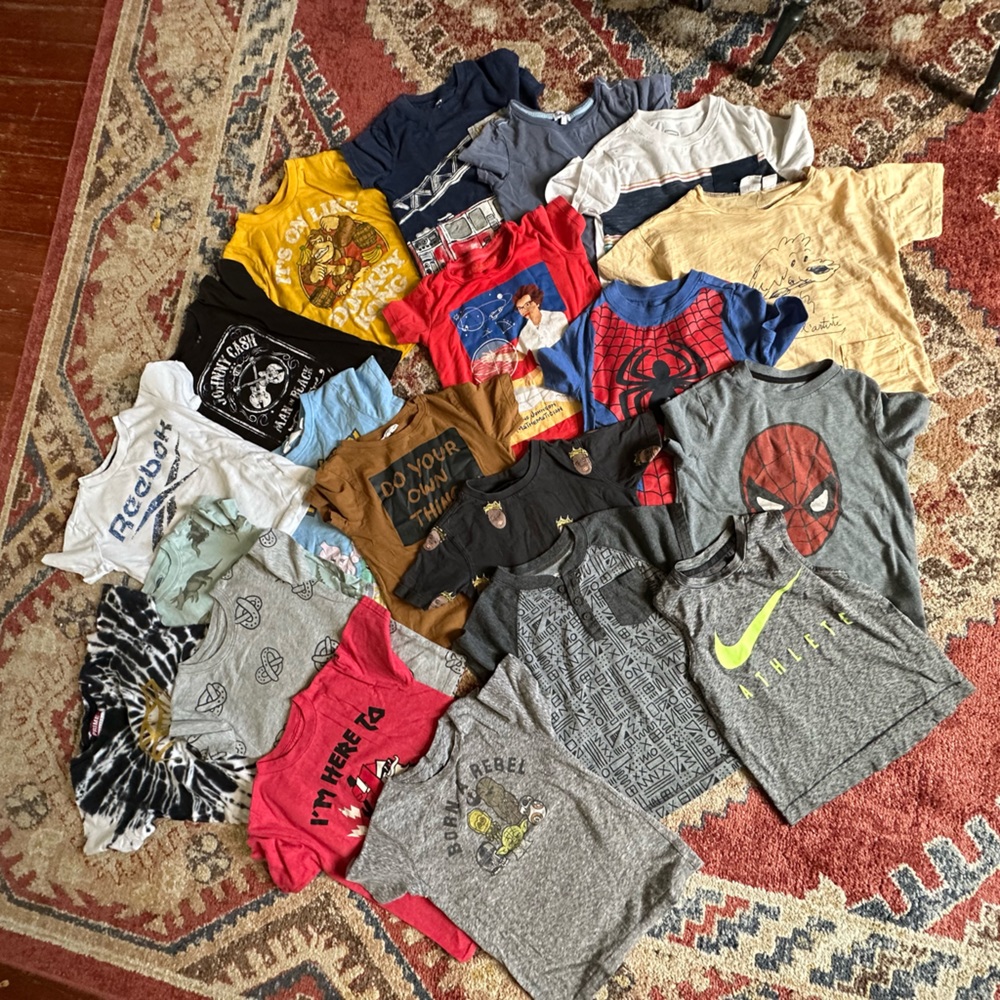 Bundle of 20 boys 4/5T shirts